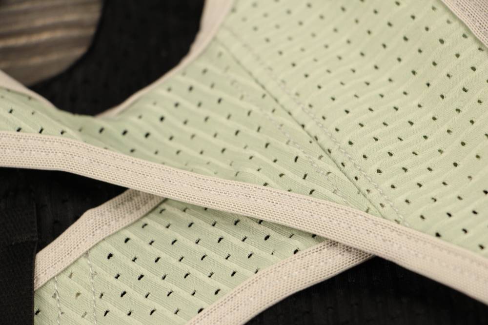Confidence Boost: Easy-to-Wear Posture Corrector for Better Alignment